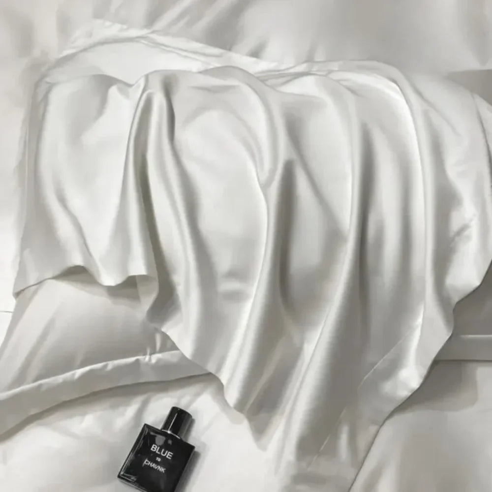 Luxury Silk Bedding Set – 4 Pieces